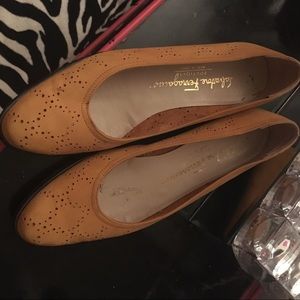 Salvatore ferragamo shoes size 6.5 like new